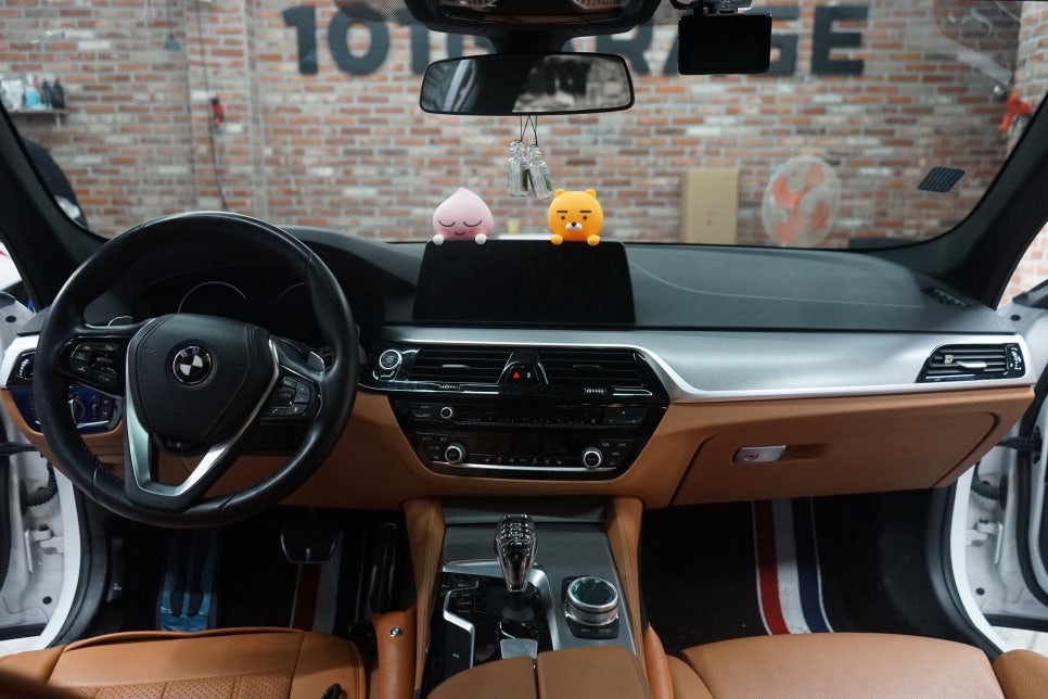 변신의 시작 BMW 520D 실내랩핑 3M 매트릭스블랙 (동탄, 하남) / 경기 화성