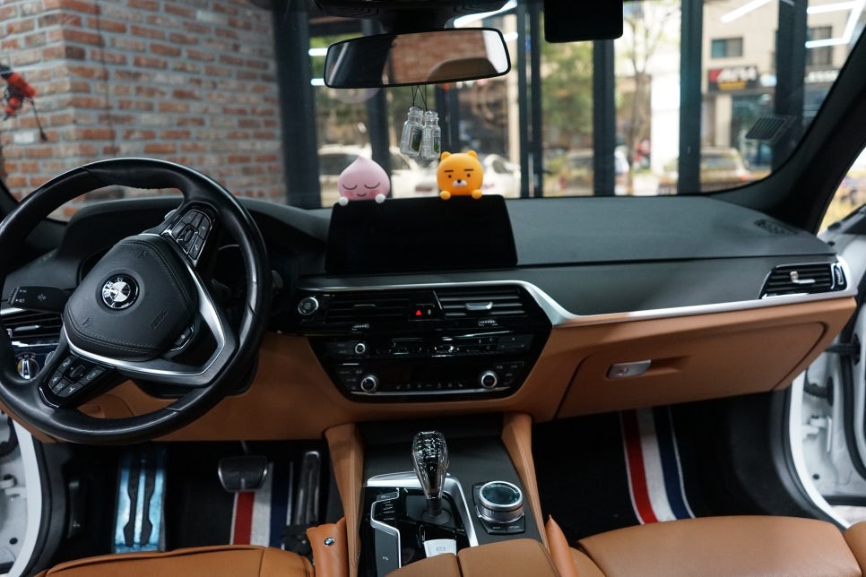 변신의 시작 BMW 520D 실내랩핑 3M 매트릭스블랙 (동탄, 하남) / 경기 화성