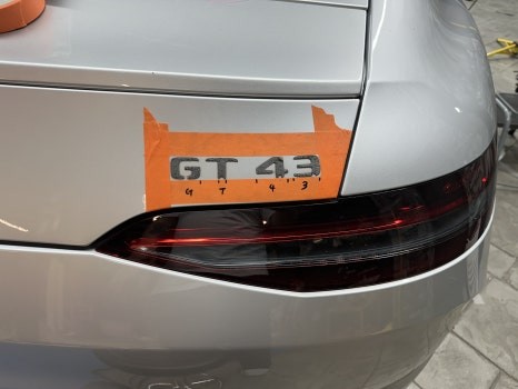 벤츠 AMG GT43 은색에서 고광택필름 화이트로 랩핑하기 용인랩핑 수원랩핑 크롬죽이기와 블랙PPF시공 / 경기 화성