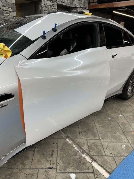 벤츠 AMG GT43 은색에서 고광택필름 화이트로 랩핑하기 용인랩핑 수원랩핑 크롬죽이기와 블랙PPF시공 / 경기 화성