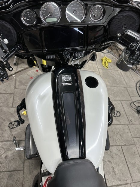 용인랩핑 할리데이비슨 스트리트글라이드 전체랩핑 화이트펄로 순정같은 퀄리티로 색바꿈 / 경기 화성