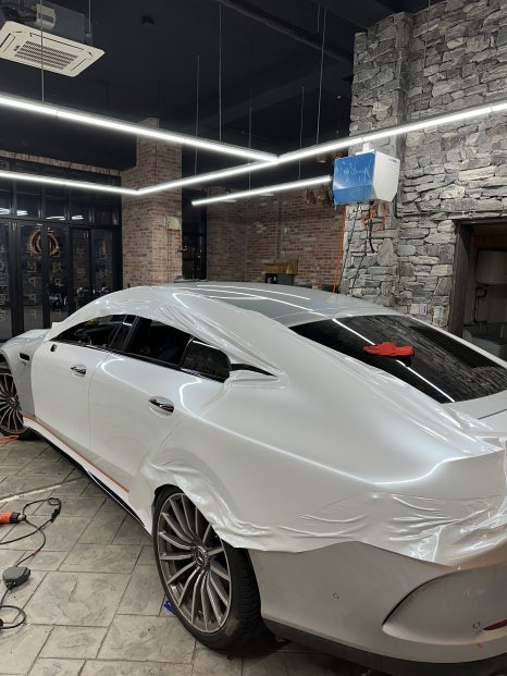 벤츠 AMG GT43 은색에서 고광택필름 화이트로 랩핑하기 용인랩핑 수원랩핑 크롬죽이기와 블랙PPF시공 / 경기 화성