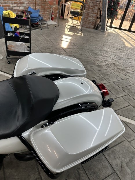 용인랩핑 할리데이비슨 스트리트글라이드 전체랩핑 화이트펄로 순정같은 퀄리티로 색바꿈 / 경기 화성