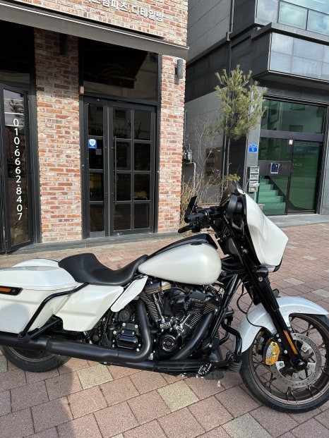 용인랩핑 할리데이비슨 스트리트글라이드 전체랩핑 화이트펄로 순정같은 퀄리티로 색바꿈 / 경기 화성