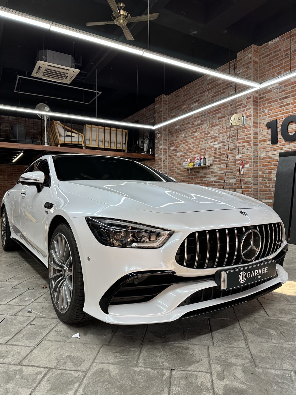 벤츠 AMG GT43 은색에서 고광택필름 화이트로 랩핑하기 용인랩핑 수원랩핑 크롬죽이기와 블랙PPF시공 / 경기 화성