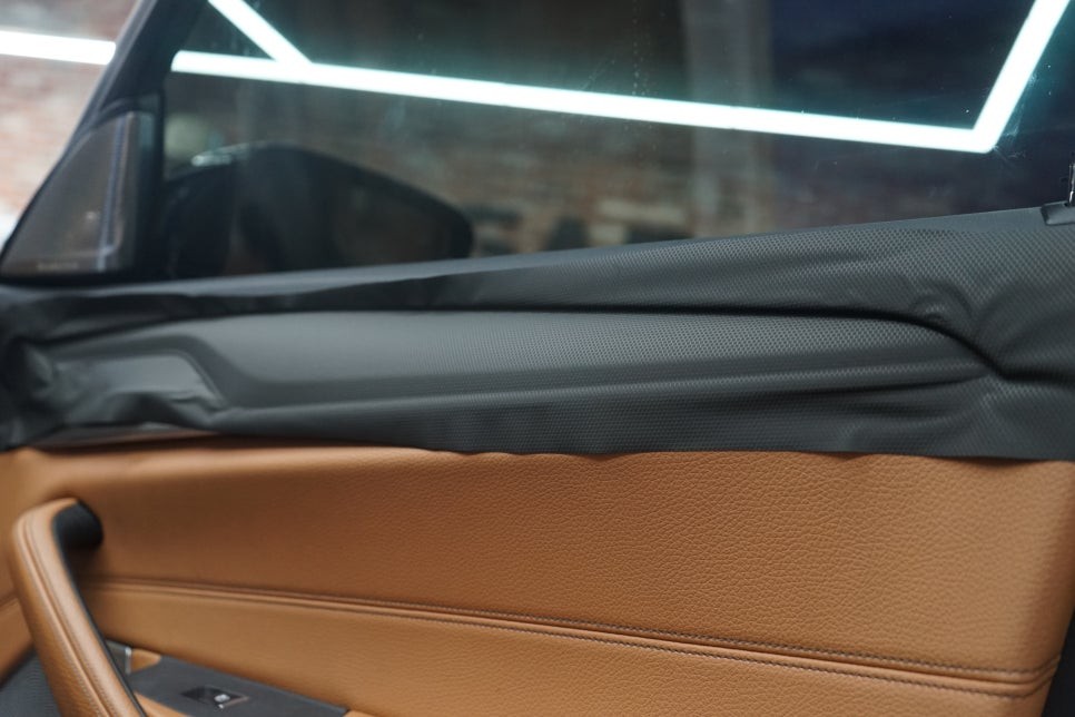 변신의 시작 BMW 520D 실내랩핑 3M 매트릭스블랙 (동탄, 하남) / 경기 화성