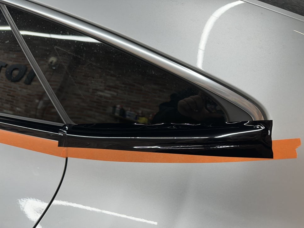 벤츠 AMG GT43 은색에서 고광택필름 화이트로 랩핑하기 용인랩핑 수원랩핑 크롬죽이기와 블랙PPF시공 / 경기 화성