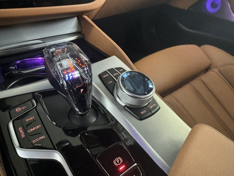 BMW 5시리즈 크리스탈기어봉 장착 ☆송탄LED 평택LED 오산LED 차사랑☆ / 평택