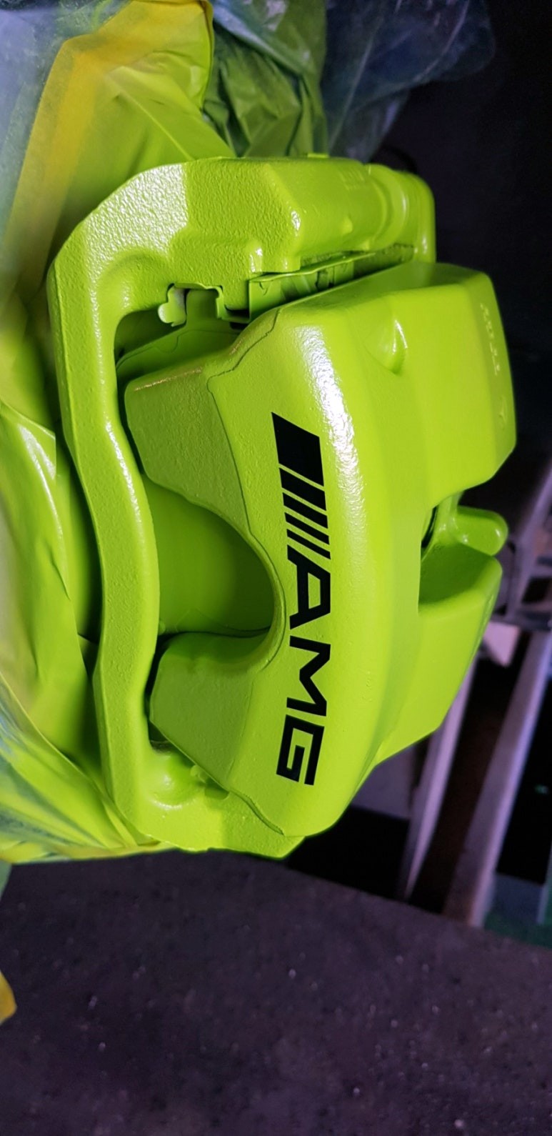 벤츠 c클 캘리퍼 및 휠 고스트 크롬 으로 도색. / 안성, 평택, 오산