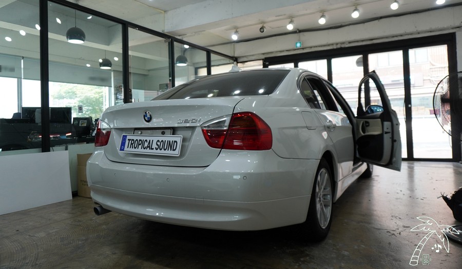 BMW 12.3인치 안드로이드 올인원 고화질 광각 후방카메라에 오프아틀란까지