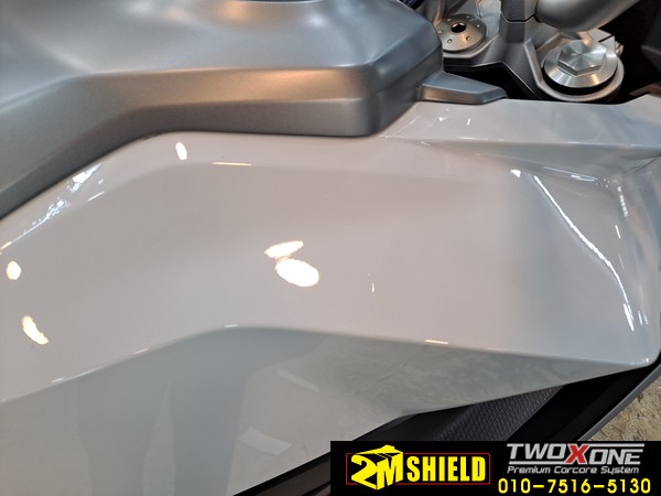 BMW 모토라드 오토바이 F900XR 카울 PPF필름 작업