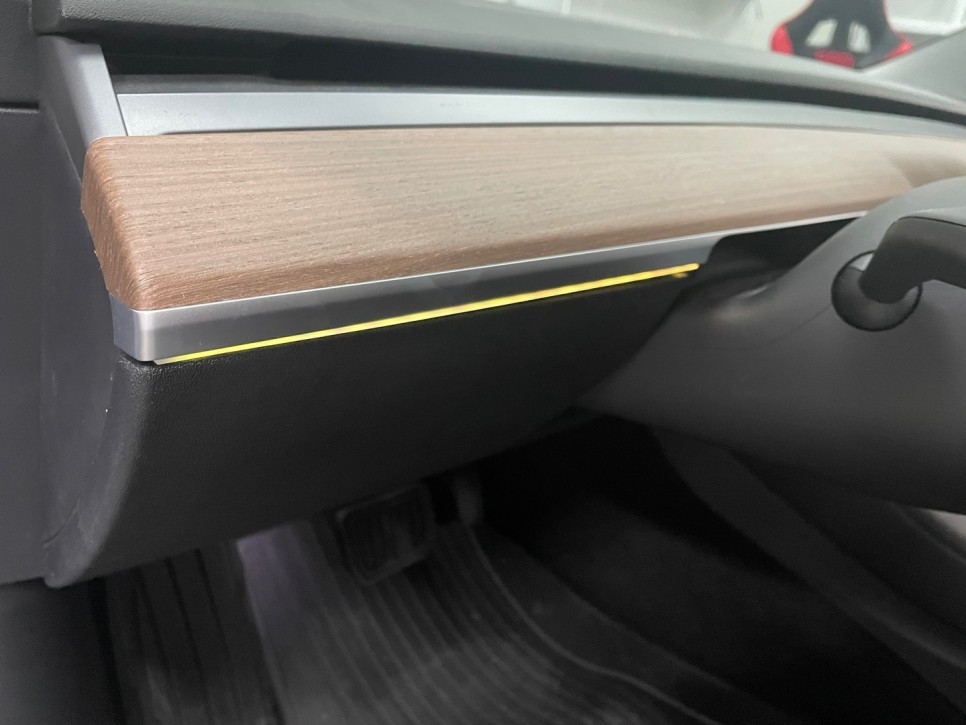 테슬라 모델3 코더스 엠비언트  시공 / 인천 연수구