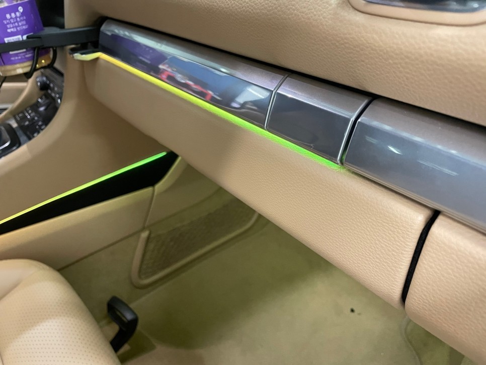 포르쉐 718 박스터 코더스 엠비언트 시공 / 인천 연수구