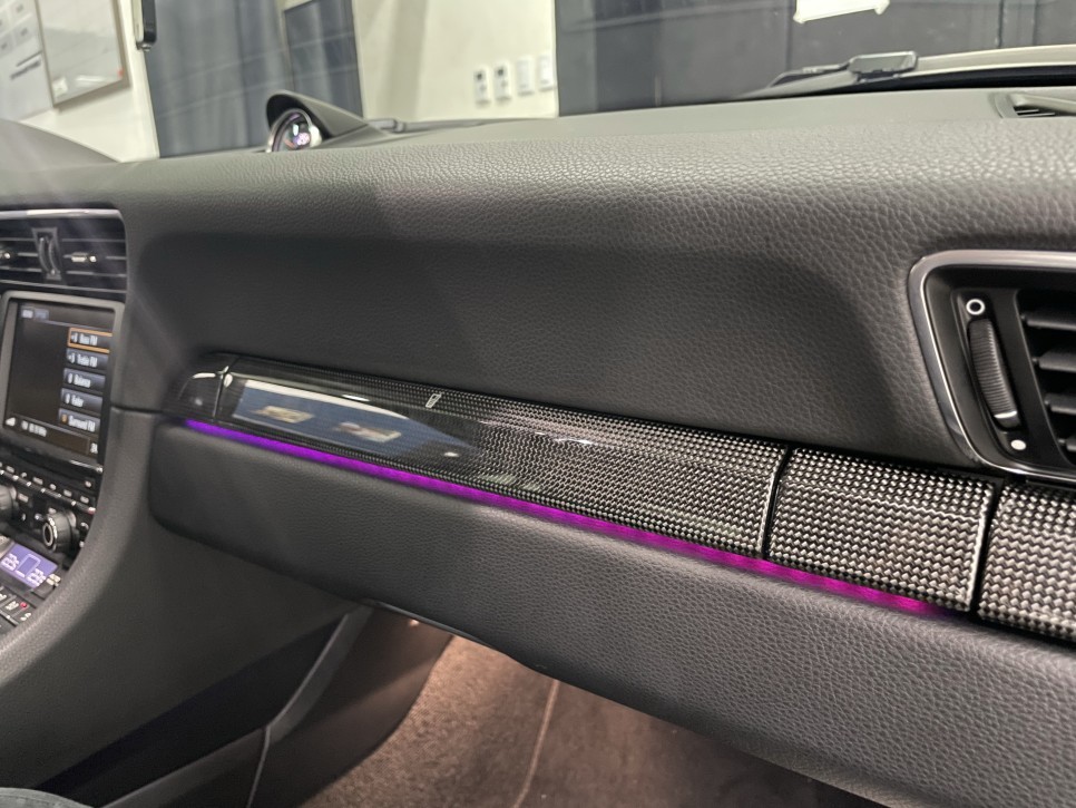 포르쉐 911 코더스 엠비언트 시공 / 인천 연수구