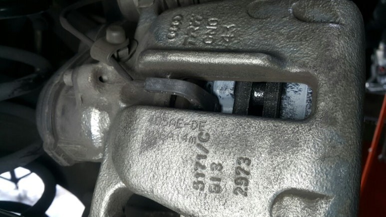 미니쿠퍼D 12년식 댐퍼풀리, 외벨트세트 교체 작업 MINI COOPER D 부품교체 및 수리 작업 후기 주행중 차량소음 차량떨림 차체진동 대구 수입차정비 전문점 씨앤디인터내셔널