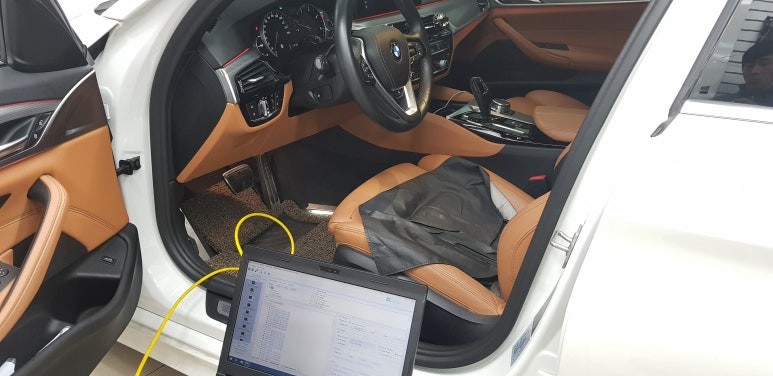 BMW G30 18년식 전동트렁크 장착 및 열선 핸들 교체 작업] BMW5시리즈전동트렁크장착 오토트렁크 테일게이트 대구BMW전문점 대구앞산정비 자동차정비 대구수입차정비 대구씨앤디