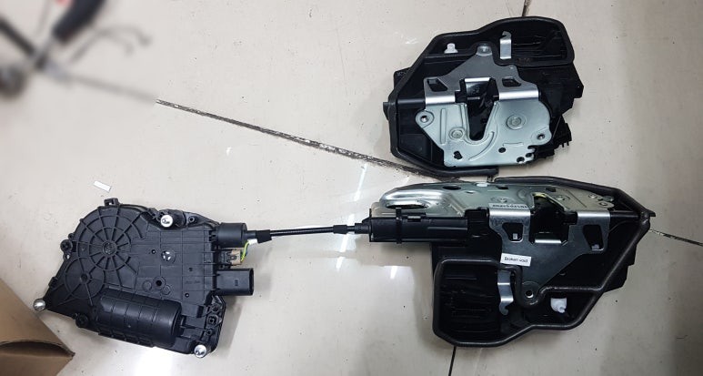 대구자동차튜닝 씨앤디 BMW F25 X3 컴포트엑세스 작업과 함께 전동트렁크 작업으로 편리성 UP! 대구자동차전문 대구수입차전문 BMW튜닝 BMW컴포트엑세스 BMW전동트렁크