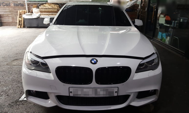 BMW 5시리즈 F10 520d 12년식 엔진오일교환 작업 대구 씨앤디인터내셔널 BMW520D 오일교환 시공후기 대구앞산 카센타 씨앤디 수입차정비 자동차정비 엔진오일교환주기 CND