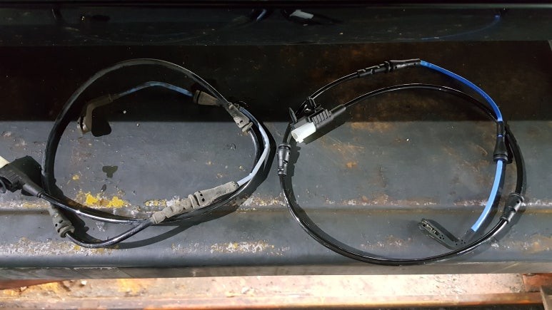 재규어XF 프론트 브레이크패드, 리어 브레이크디스크, 패드 교환 작업 대구 씨앤디인터내셔널 수입차정비 전문점 대구앞산 씨앤디 JAGUAR XF 브레이크패드마모경고등 자동차정비