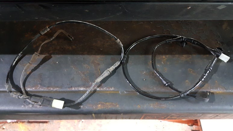 재규어XF 프론트 브레이크패드, 리어 브레이크디스크, 패드 교환 작업 대구 씨앤디인터내셔널 수입차정비 전문점 대구앞산 씨앤디 JAGUAR XF 브레이크패드마모경고등 자동차정비