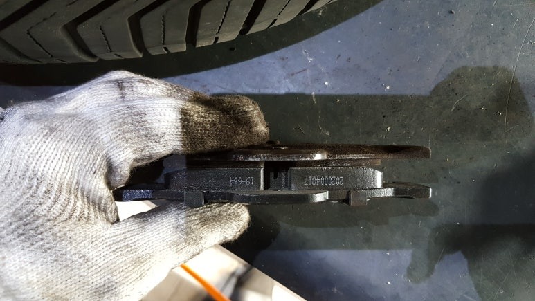대구.경북 / 벤츠 W212 E220 BlueTEC 16년식 리어 브레이크 디스크 및 패드/센서 교체 작업 E클래스 경고등 브레이크밀림 벤츠정비 벤츠튜닝 벤츠수리 대구벤츠전문점 씨앤디 인터내셔널 / 대구