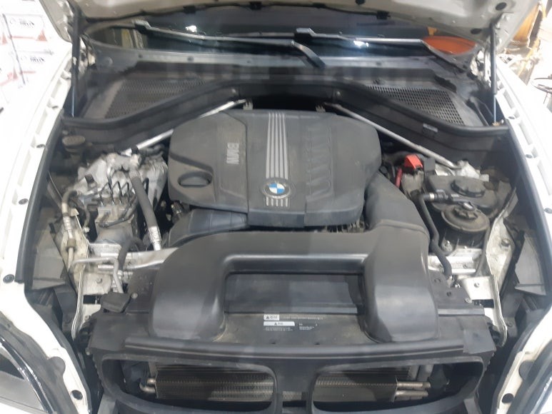 대구.경북 / BMW X6 XDrive30d 14년식 엔진오일 오일필터 교체 및 리어 브레이크 패드 교체작업] 쉘힐릭스 울트라 오일 대구BMW정비 대구BMW전문점 BMW오일 BMW리어작업 씨앤디 / 대구