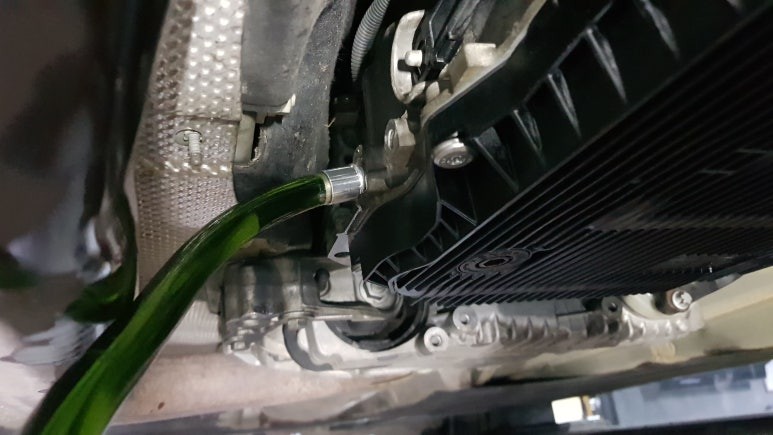 [대구씨앤디] 연료필터 교체주기 - 가솔린의 경우 60,000km / 디젤의 경우 30,000km : 아우디 A4 2.0 TDI Quattro 연료필터, 엔진오일 교체 : 대명동