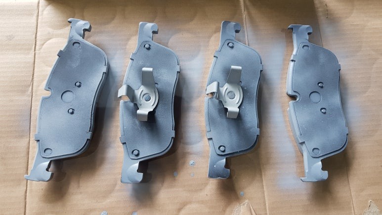 재규어XF 프론트 브레이크패드, 리어 브레이크디스크, 패드 교환 작업 대구 씨앤디인터내셔널 수입차정비 전문점 대구앞산 씨앤디 JAGUAR XF 브레이크패드마모경고등 자동차정비