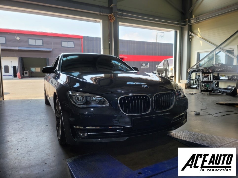BMW 7시리즈 신형개조 보험 수리 로 신형개조 차량 LCI KC인증 헤드라이트 적용 및 전면 범퍼 LCI 후기형 신형개조 완료