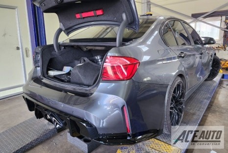 BMW F30 컨버전 튜닝 개조 M3 후면 범퍼 개조 차량 G80 M3 M퍼포먼스 스타일 후면 바디킷 교체