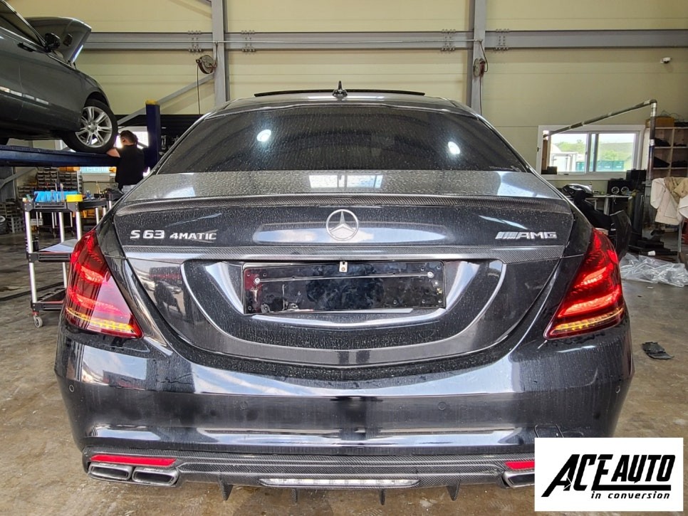 벤츠 S클래스 신형개조 S63AMG 차량 후기형 S63AMG 로 정품 멀티빔 헤드라이트 신형개조 완료