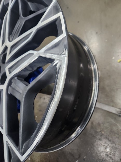 [공지] 동탄 휠 복원 그랜저 GN7 20인치 커팅휠 패임,알곤용접으로 복원 완료 / 화성시 금곡동