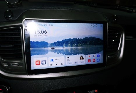 올뉴쏘렌토 안드로이드 올인원으로 내비게이션 매립과 AHD전방카메라 장착기.