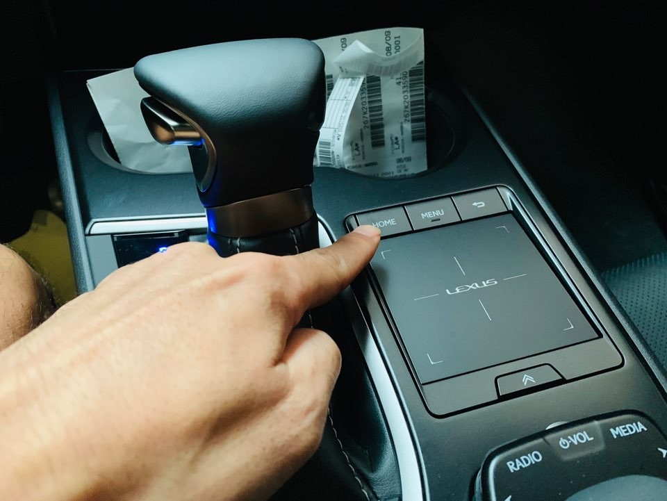 2019렉서스 UX ,  M2C-200IW-A 네비게이션  & 정전식 터치패널 시공 ! / 서울 구로구 구로동
