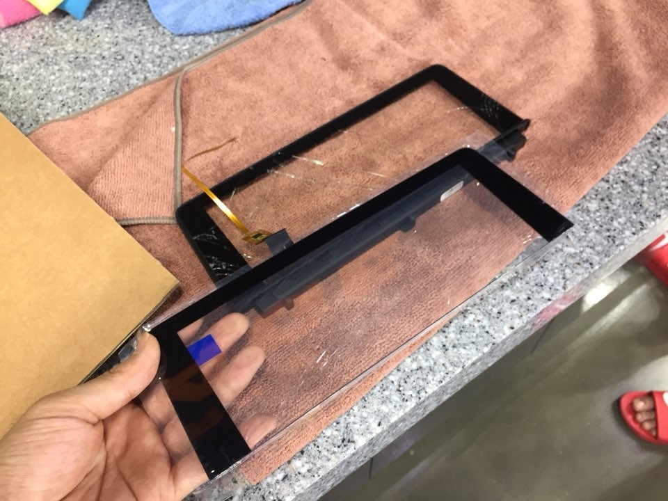 금이간 모니터를 보니 ,내마음도 금이 가는구나 .. BMW모니터파손 , 유리 교체 작업 / 서울 구로구 구로동