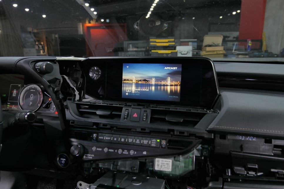 2019 렉서스 ES300h , 아이폰 무선 미러링 through 비디오인터페이스 & APCAST / 서울 구로구 구로동