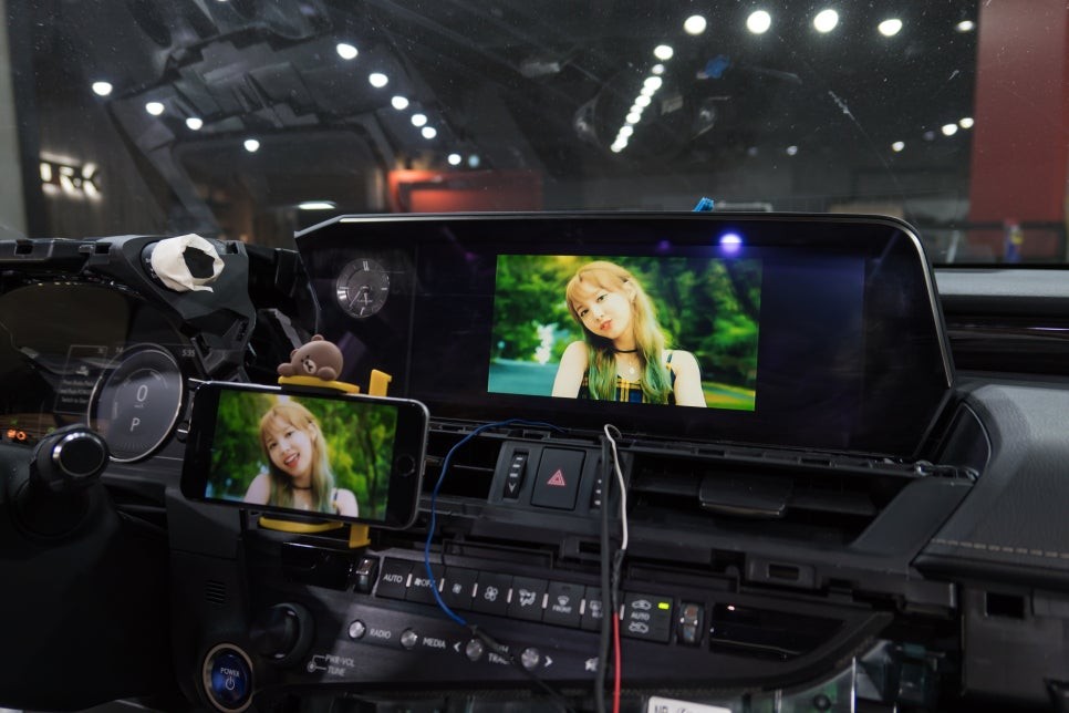 2019 ES300h , 어라운드뷰 카메라 & 아이폰무선미러링 지원 비디오 인터페이스 완료 ! / 서울 구로구 구로동