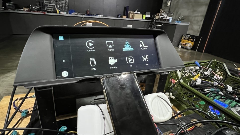 BMW F10 CIC 카플레이&안드로이드오토 에서 유튜브 비디오와 넷플릭스 연동 By HDMI 비디오박스 / 서울 구로구 구로동