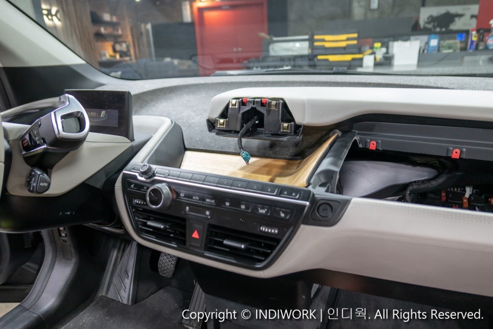 전기차 BMW i3 모니터 사이즈 업 & 애플카플레이 빌드 업 / 서울 구로구 구로동