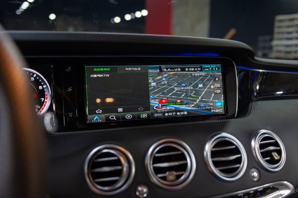 1,440X540 원 고해상도 안드로이드 M2C-200A-PLUS & BZD 디지털 인터페이스 Feat 정전식터치패널 For 벤츠 S63AMG / 서울 구로구 구로동