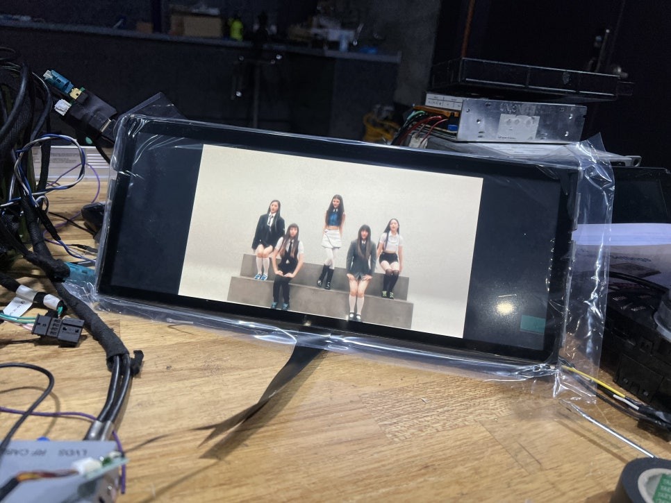안드로이드13 큐로이300  벤츠W222 전기형  고해상도 1440X540 & 정전터치패널 적용 / 서울 구로구 구로동