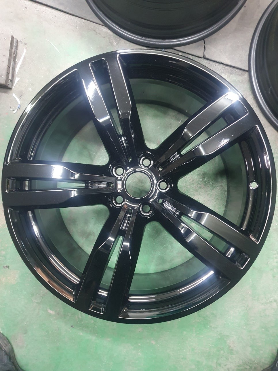 BMW 630i 20인치 순정휠 -> 블랙유광 휠복원진행 청주휠복원, 청주휠수리, 청주명품휠복원, 청주명품휠수리, 휠매니져, 휠매니저 / 청주시 서원구