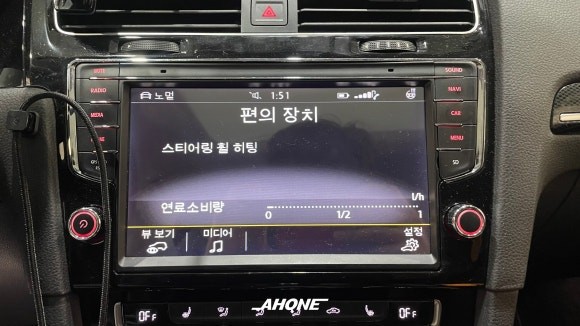 폭스바겐 골프 7세대 2.0TDI 순정 열선 핸들 장착.