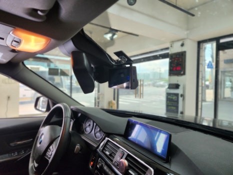 대구 BMW 블랙박스 아이나비 QXD8000 설치