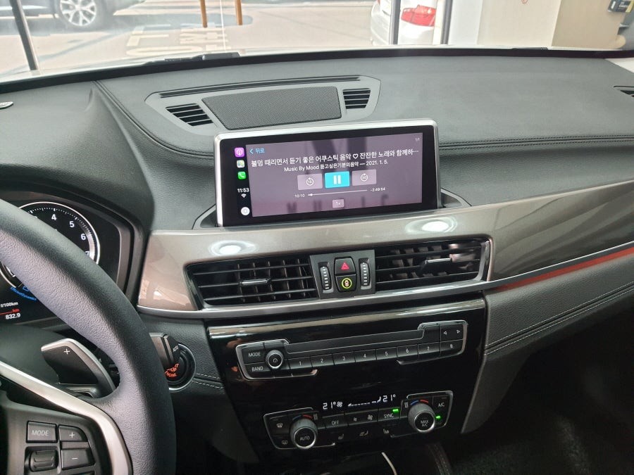 BMW X1 유무선으로 사용하는 애플 카플레이