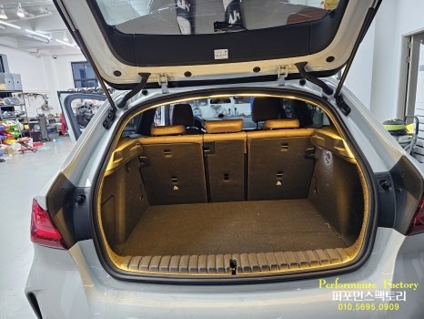 BMW 135i 1시리즈 트렁크 도어 식빵등 LED 무드등 바 시공 튜닝