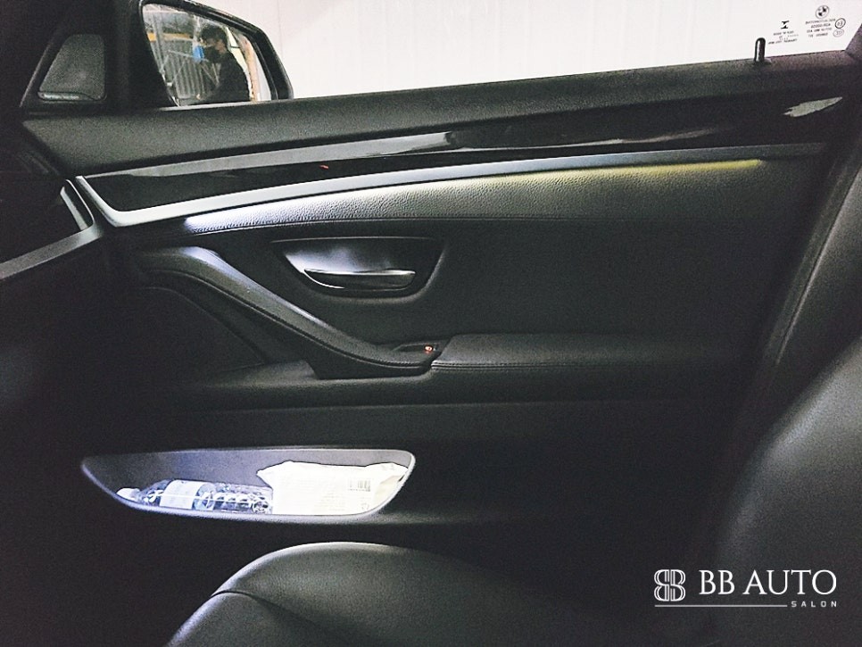 BMW 엠비언트라이트맛집 칩교환시공으로 더욱밝게!