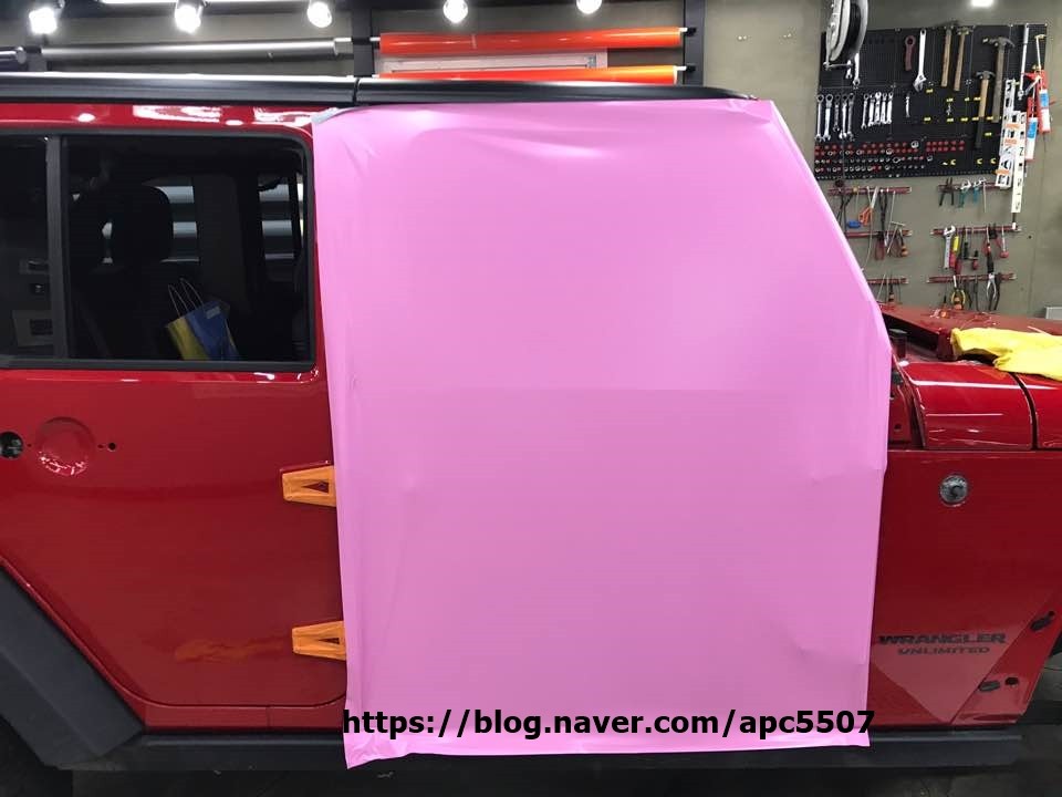자동차전체랩핑 사틴핑크 매력으로 / 용산구 문배동