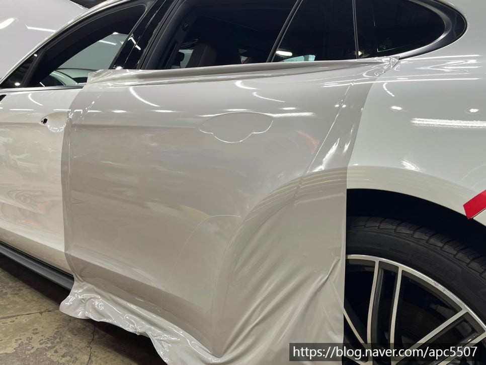 포르쉐 파나메라4 크레용 랩핑 / 용산구 문배동