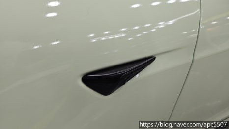 테슬라 랩핑 모델 S 피스타치오 / 용산구 문배동